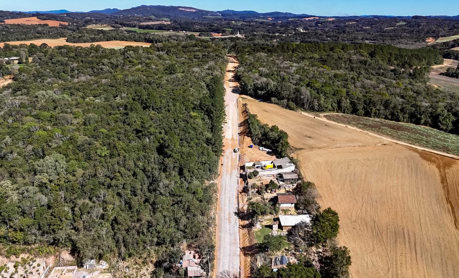Pavimentação entre Mandirituba e São José dos Pinhais chega a 25% de conclusão