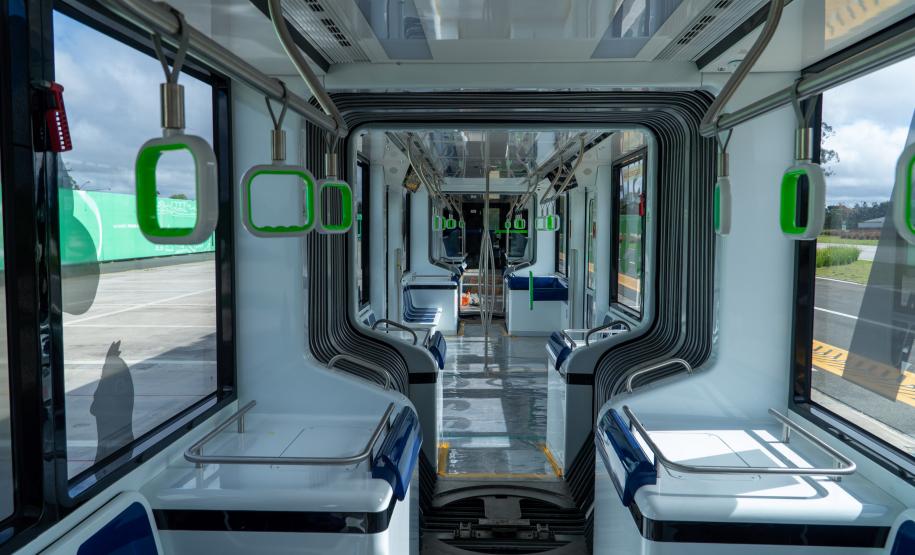 Bonde Urbano Digital trazido pelo Paraná desperta interesse no Brasil e de outros países