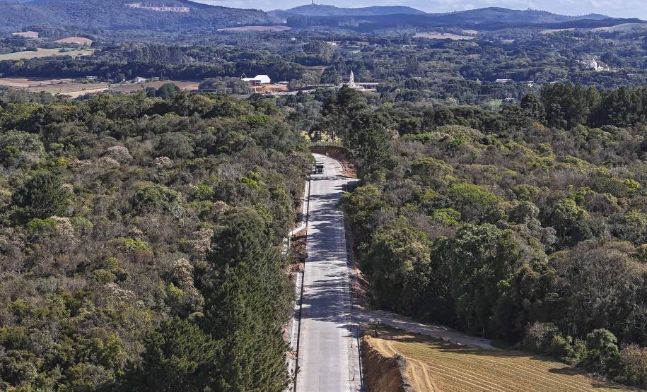 Pavimentação entre Mandirituba e São José dos Pinhais ultrapassa 40% de execução