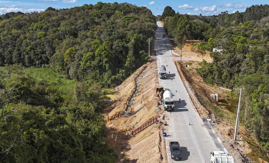 Pavimentação entre Mandirituba e São José dos Pinhais ultrapassa 40% de execução