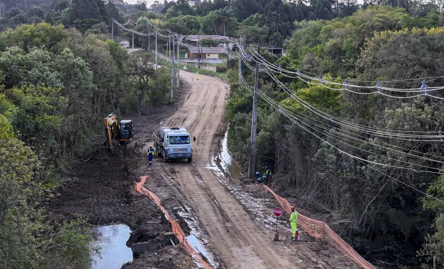 Pavimentação entre Mandirituba e São José dos Pinhais ultrapassa 40% de execução