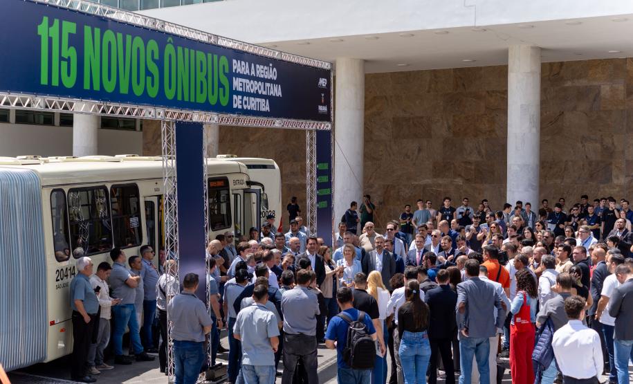 Cidades da Região Metropolitana de Curitiba ganham 115 novos ônibus para transporte coletivo