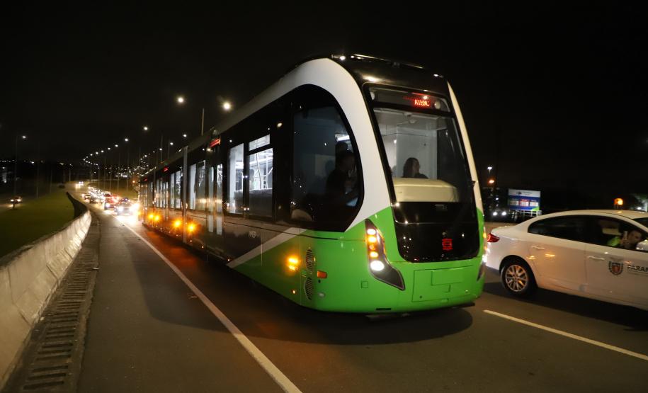 BUD chega a Piraquara para fase final de testes; operação com passageiros inicia em dezembro