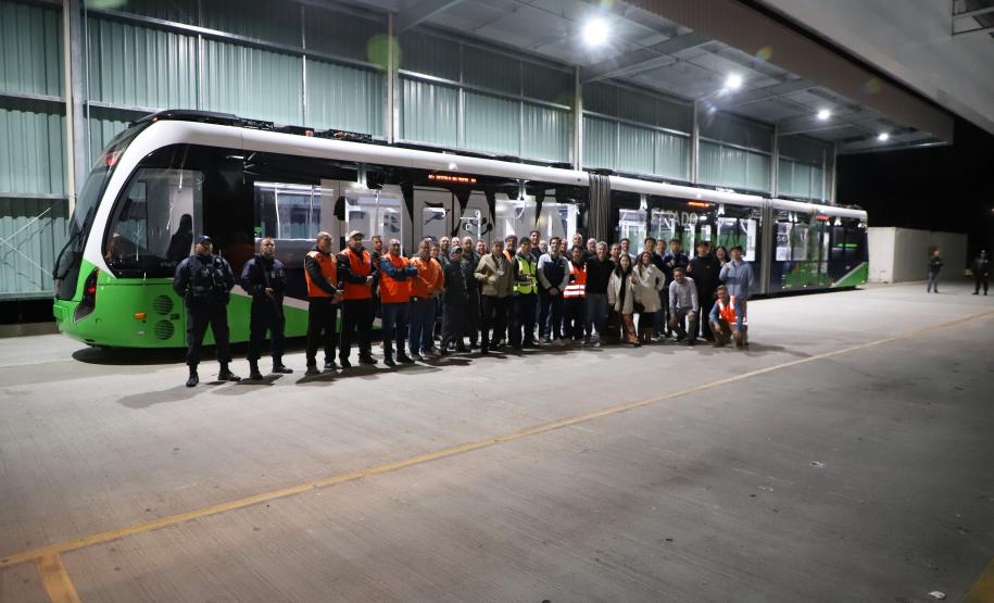 BUD chega a Piraquara para fase final de testes; operação com passageiros inicia em dezembro