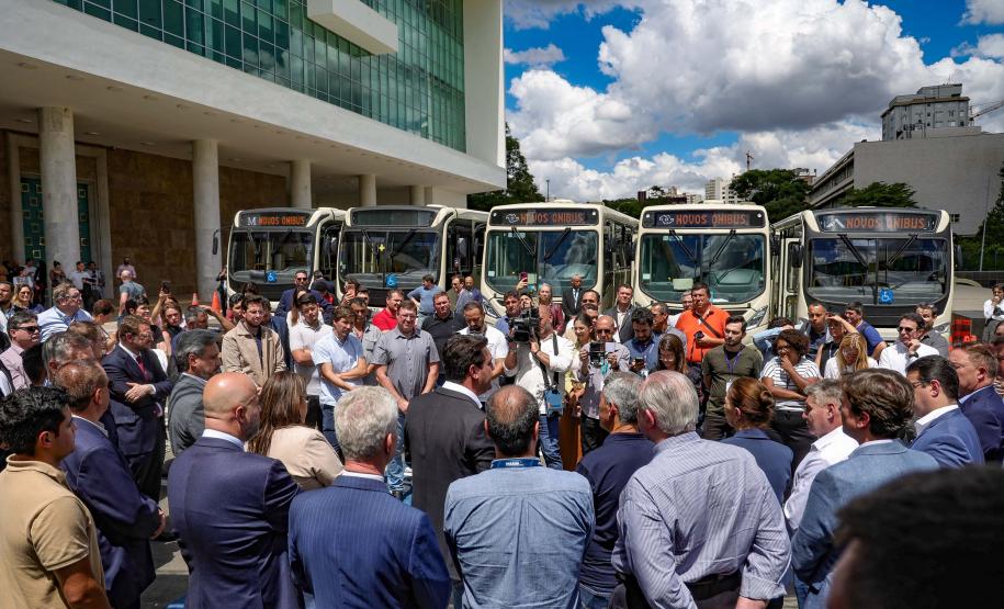 Cidades da Região Metropolitana de Curitiba ganham 115 novos ônibus para transporte coletivo