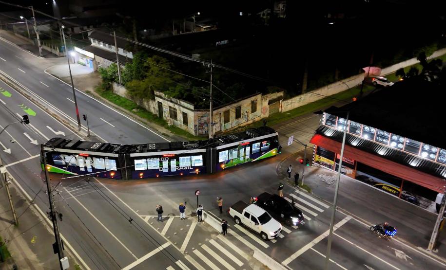 BUD chega a Piraquara para fase final de testes; operação com passageiros inicia em dezembro