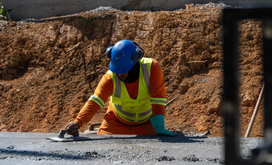 Pavimentação em concreto entre Mandirituba e São José dos Pinhais bate 50% de execução