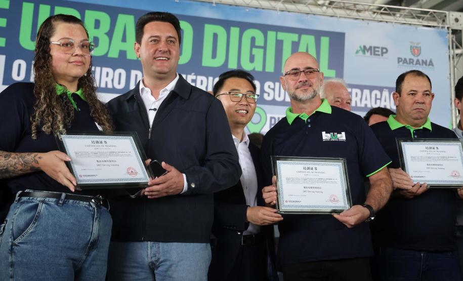 Primeiro na América do Sul: Bonde Urbano Digital começa a operar entre Pinhais e Piraquara