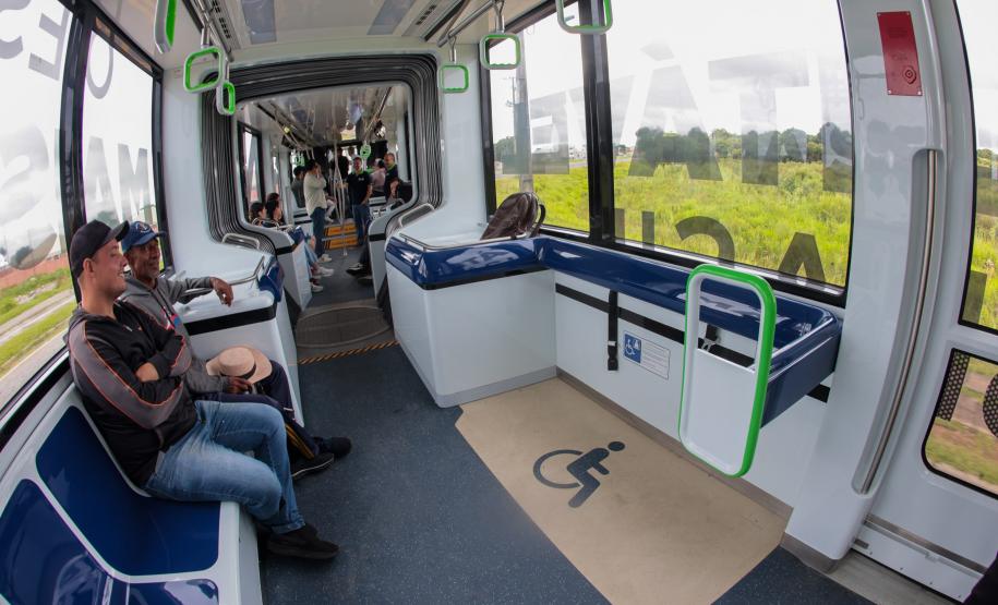 Bonde Urbano Digital inicia operação completa e empolga passageiros da RMC