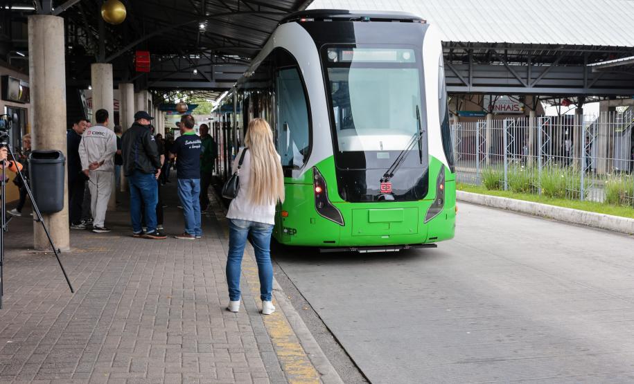 Bonde Urbano Digital inicia operação completa e empolga passageiros da RMC