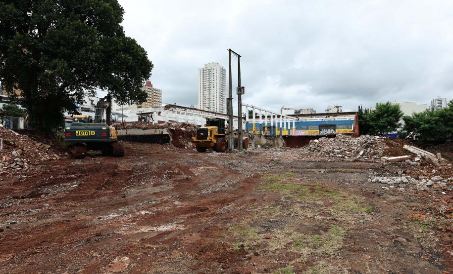 Com limpeza e sondagem do solo, obras do Terminal de Londrina começam a ganhar ritmo