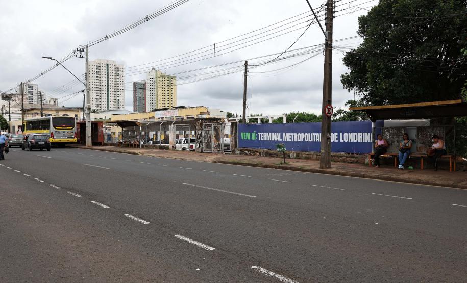 Com limpeza e sondagem do solo, obras do Terminal de Londrina começam a ganhar ritmo
