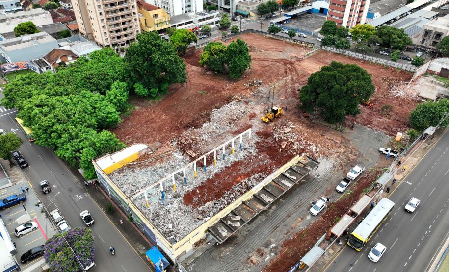 Com limpeza e sondagem do solo, obras do Terminal de Londrina começam a ganhar ritmo