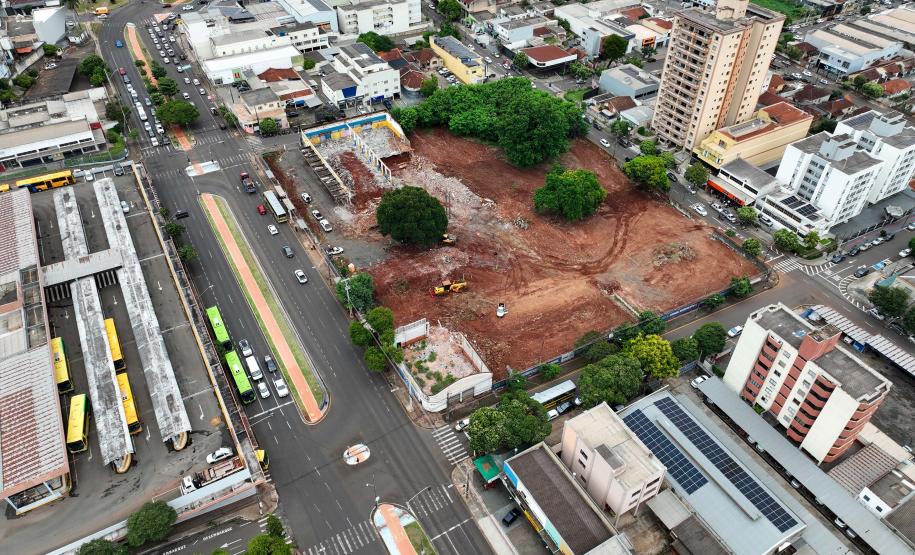 Com limpeza e sondagem do solo, obras do Terminal de Londrina começam a ganhar ritmo