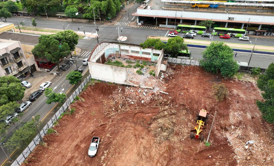 Com limpeza e sondagem do solo, obras do Terminal de Londrina começam a ganhar ritmo