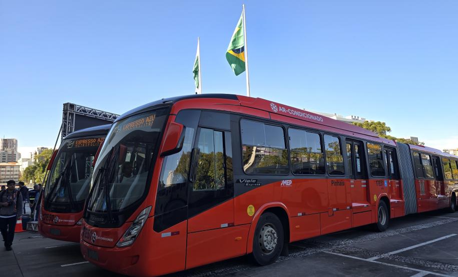 23 metros e quase 200 lugares: Paraná ganha primeiros ônibus superarticulados