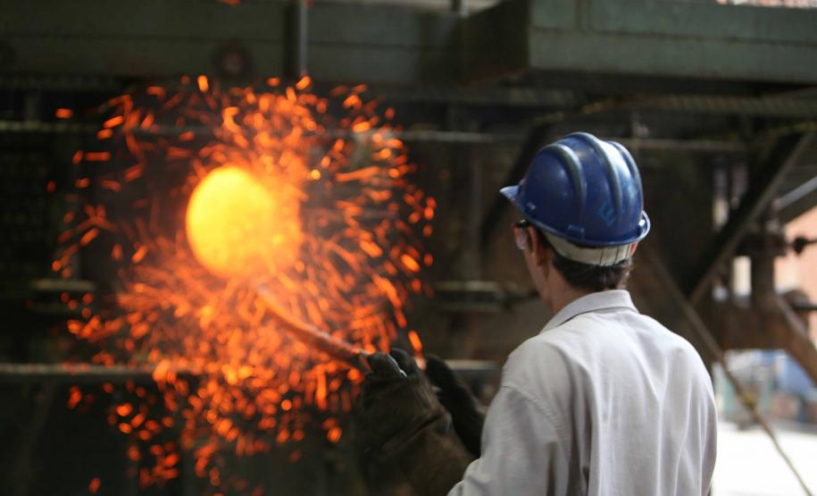 RMC gerou 4.437 empregos em março A Região Metropolitana de Curitiba (RMC) foi responsável pela criação de 4.437 postos de trabalho em março, uma variação de 0,43% em relação ao mês anterior. Entre