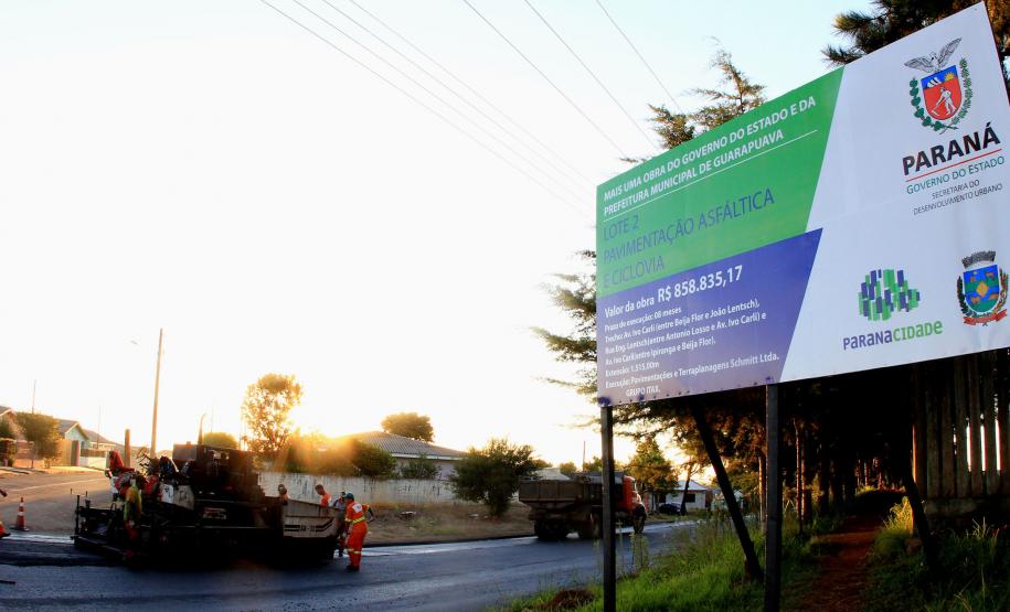 Sedu libera R$ 402 milhões para obras em 18 meses O Governo do Estado, por meio da Secretaria do Desenvolvimento Urbano, já liberou desde janeiro do ano passado R$ 402 milhões para obras de infraestrutura urbana e equipamentos para os municípios paranaenses.