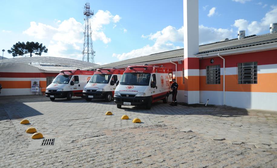 A população de Araucária, Contenda e Lapa, Região Metropolitana de Curitiba, tem à disposição duas novas ambulâncias do Samu Metropolitano. O Serviço de Atendimento Móvel de Urgência (Samu 192) foi instalado  no dia 02 de agosto, em Araucária, com dois veículos de suporte básico de vida e uma UTI móvel, que atenderão os três municípios e, caso necessário, podem dar apoio a outros da RMC.