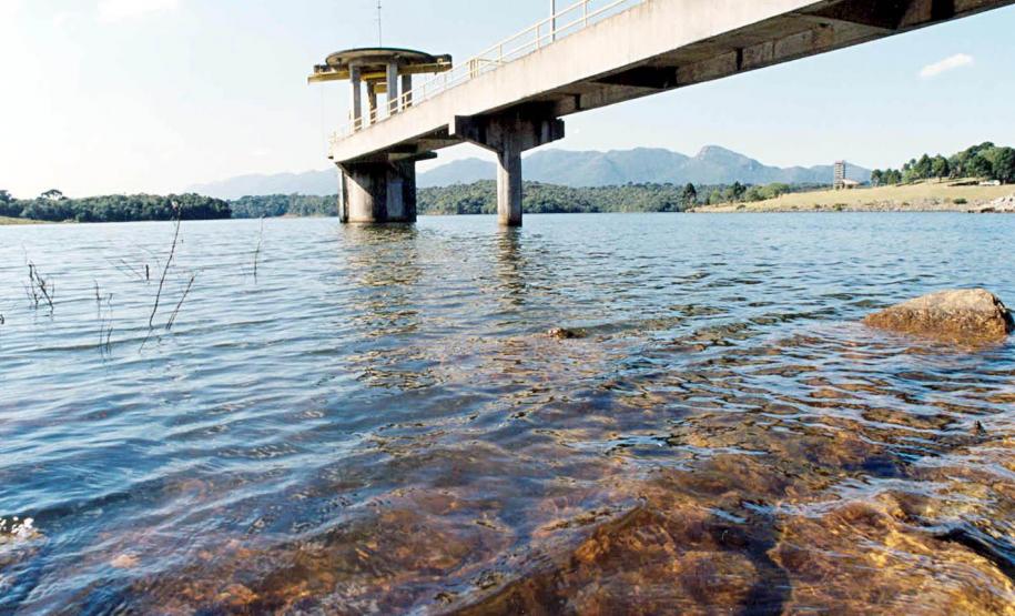O período de estiagem registrado no mês de agosto não afetou o abastecimento de água de Curitiba e região.