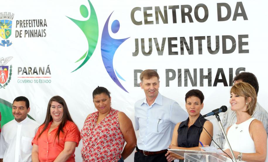 A secretária da Família e Desenvolvimento Social, Fernanda Richa, inaugurou no dia 04 de dezembro o Centro da Juventude de Pinhais, na região metropolitana de Curitiba.