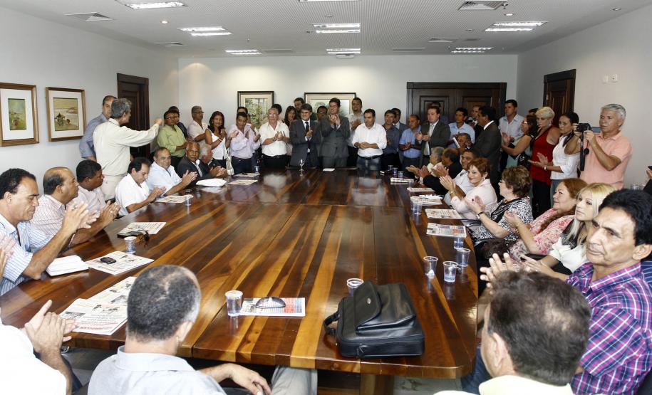 O secretário-chefe da Casa Civil, Luiz Eduardo Sebastiani, e o subchefe da Casa Civil, Guto Silva, reuniram-se no dia 31 de janeiro com dirigentes da Federação Comunitária das Associações de Moradores de Curitiba e Região Metropolitana (Femoclam)