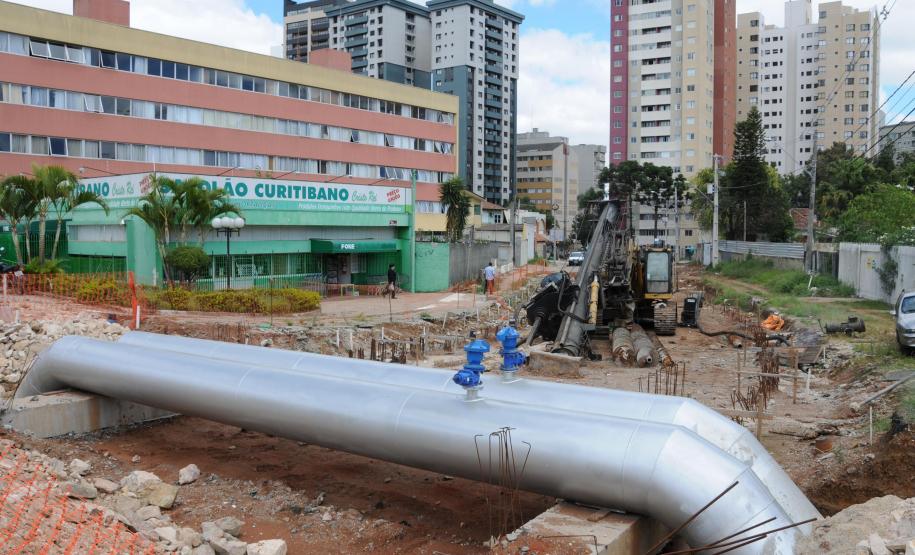 A Sanepar está investindo R$ 370,6 milhões em nova infraestrutura, reformas e ampliação da rede de água e esgoto em Curitiba e região