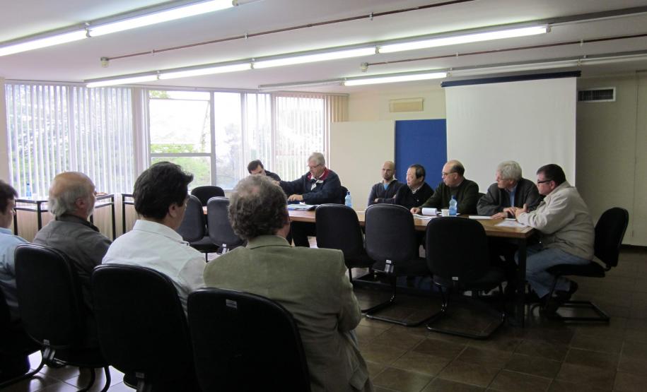 Reuniao na Comec para definir limpeza dos rios