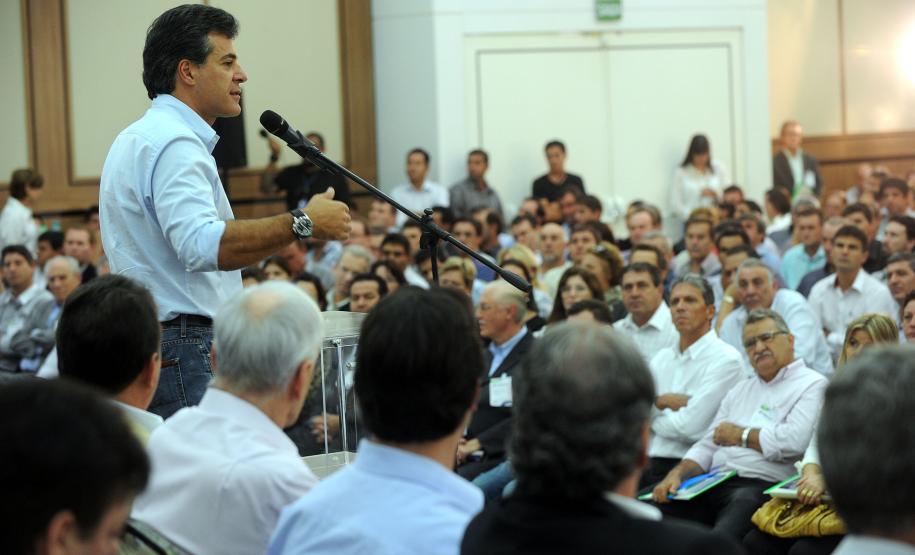 A ampliação da isenção do Imposto sobre Circulação de Mercadorias e Serviços (ICMS) que incide sobre o óleo diesel usado no transporte público de 21 cidades, proposta pelo governador Beto Richa, têm apoio dos prefeitos que vão receber o subsídio do Governo do Paraná