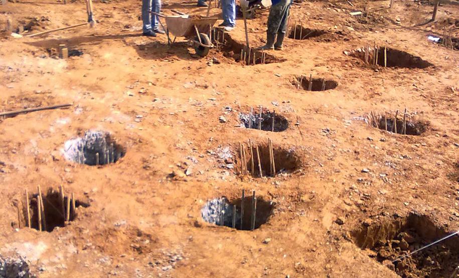 Sanepar implanta sistema de esgoto em Bocaiuva do Sul A Sanepar está implantando o sistema de esgotamento sanitário e ampliando o sistema de abastecimento de água de Bocaiuva do Sul, na Região Metropolitana de Curitiba