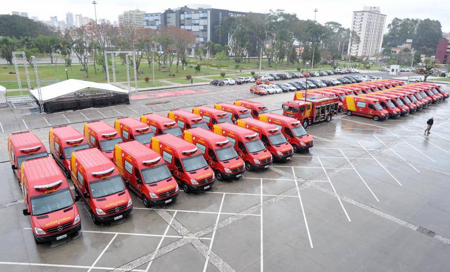 Desde 2011, 248 viaturas já foram adquiridas pelo governo estadual e estão à disposição da população de 129 municípios paranaenses através dos sistemas de transporte sanitário.