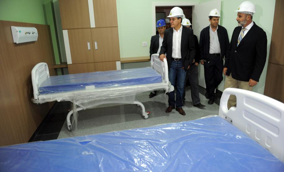 O governador Beto Richa visitou obras do novo Hospital Nossa Senhora do Rocio, em Campo Largo, que tem 260 leitos.