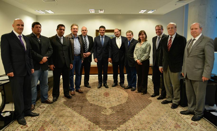 Governador Beto Richa formaliza investimento para construção da nova fábrica da empresa Electrolux,