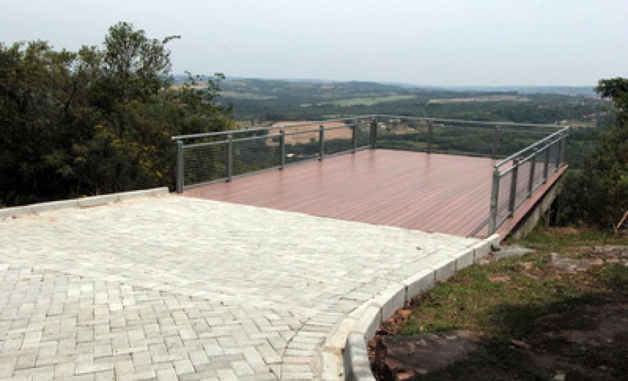 Lapa: obra no Parque do Monge está 75% concluída A obra de revitalização e modernização do Parque Estadual do Monge, no município da Lapa, região Metropolitana de Curitiba, já está com 75% dos serviços concluídos.