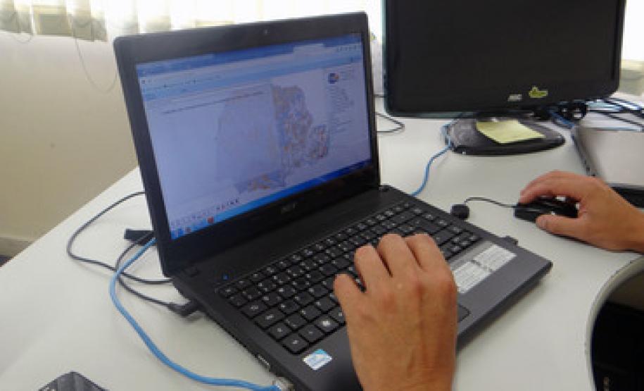 O portal do Instituto de Terras, Cartografia e Geociências do Paraná (ITCG), órgão vinculado à Secretaria Estadual do Meio Ambiente, dispõe de vasto material para consulta pública. O endereço é www.itcg.pr.gov.br