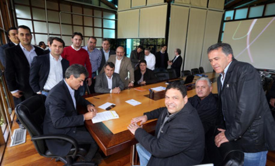 A partir de 8 de maio, os passageiros do transporte coletivo de Araucária, voltarão a pagar apenas uma passagem para se deslocarem até Curitiba.