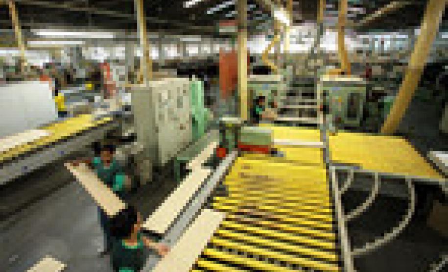 Segundo o IBGE, o Paraná encerrou o terceiro trimestre de 2015 com a segunda menor taxa de desocupação do País. Entre julho e setembro, o índice estava em 6,1%, maior apenas do que Santa Catarina, com 4,4%.