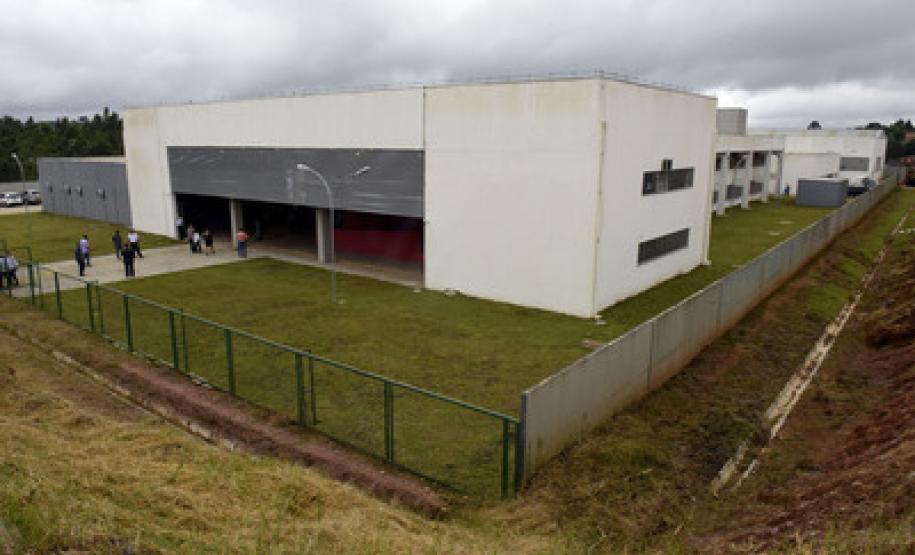Inaugurado o Centro Estadual de Educação Profissional (CEEP) Theodoro de Bona, no município de Almirante Tamandaré, na  RMC.