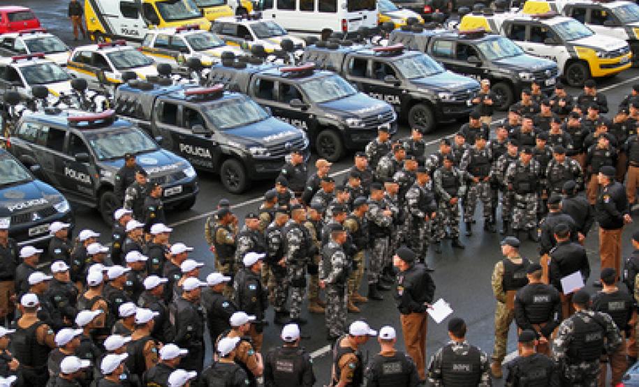 A operação reforçou o policiamento cotidiano, já existente e que continua atuando. Agora, são mais 250 militares estaduais, 50 motocicletas, 45 viaturas e os módulos móveis.
