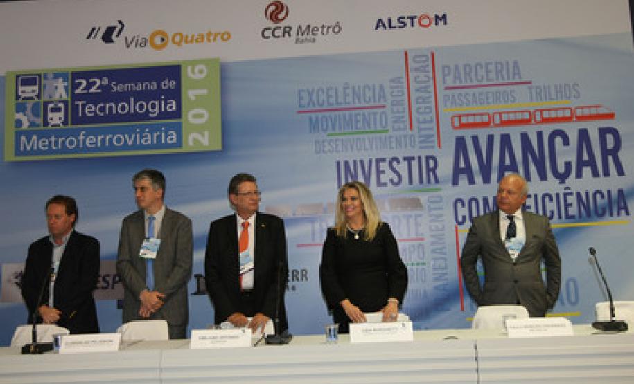 Paraná apresenta projetos no maior encontro metroferroviário da AL A vice-governadora Cida Borghetti participou da abertura da 22ª Semana de Tecnologia Metroferroviária, em São Paulo.