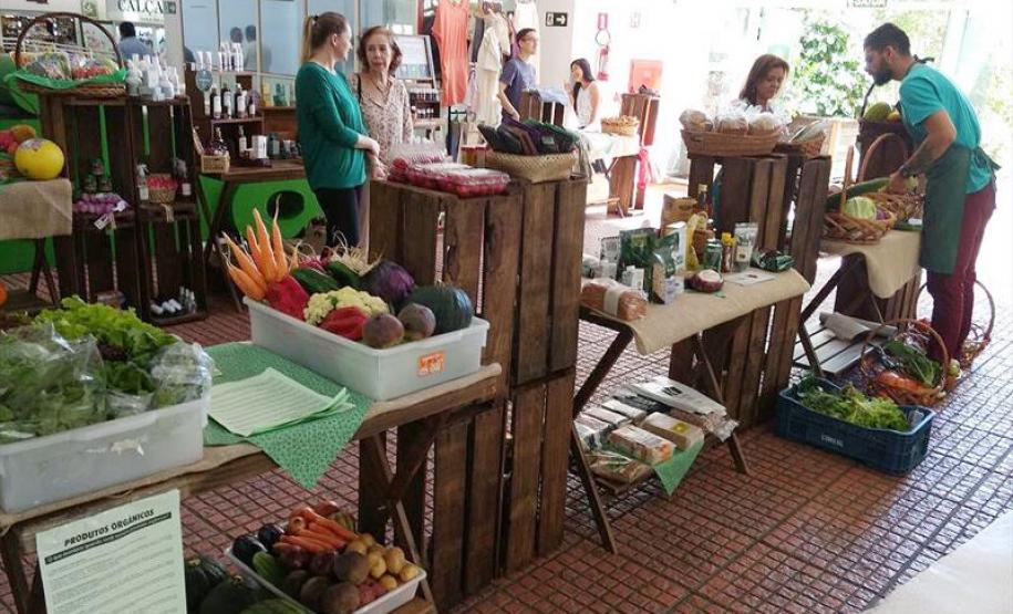 Armazém da Família de Agudos do Sul será reaberto com apoio da Prefeitura de Curitiba Em breve, a população de Agudos do Sul,, voltará a contar com o Armazém da Família.