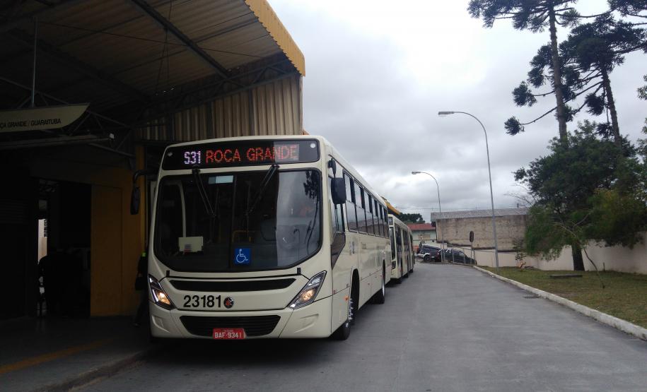 Integração entre terminais Roça Grande (Colombo) e Santa Cândida já beneficia mais de 3 mil usuários/dia A Comec colocou em operação a linha metropolitana S31-Roça Grande/Santa Cândida para fazer a integração entre os terminais.