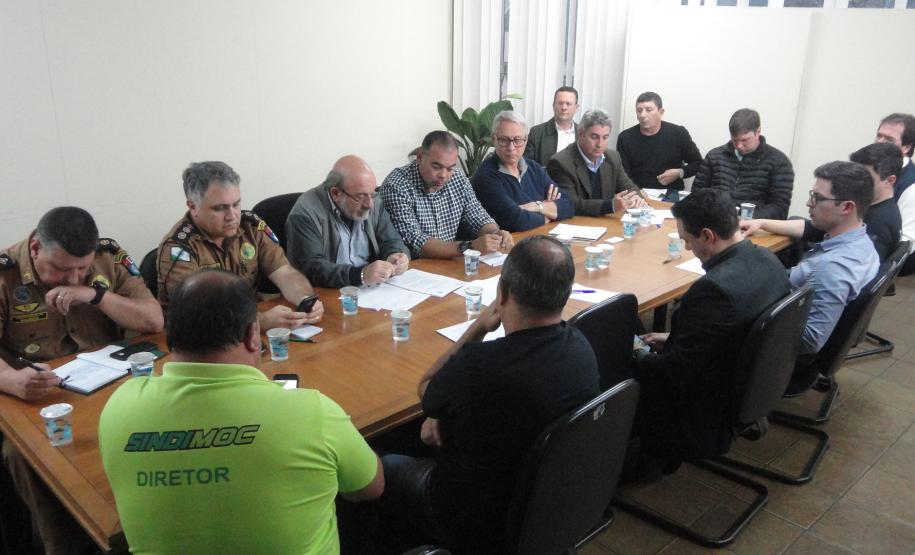 A reunião foi realizada na sede da Comec.