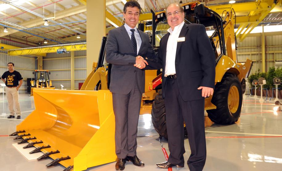 inaugurada nova fabrica da Caterpillar em Campo Largo
