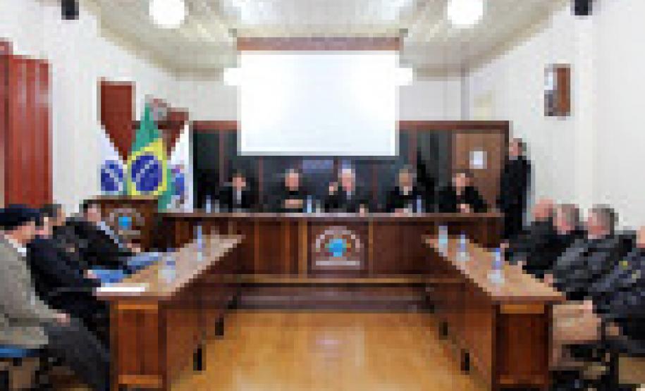 Reunião realizada na Câmara Municipal da Lapa.