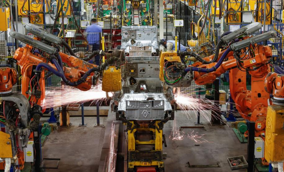 O Paraná ampliou de 6% para 6,3% a participação na economia do País.