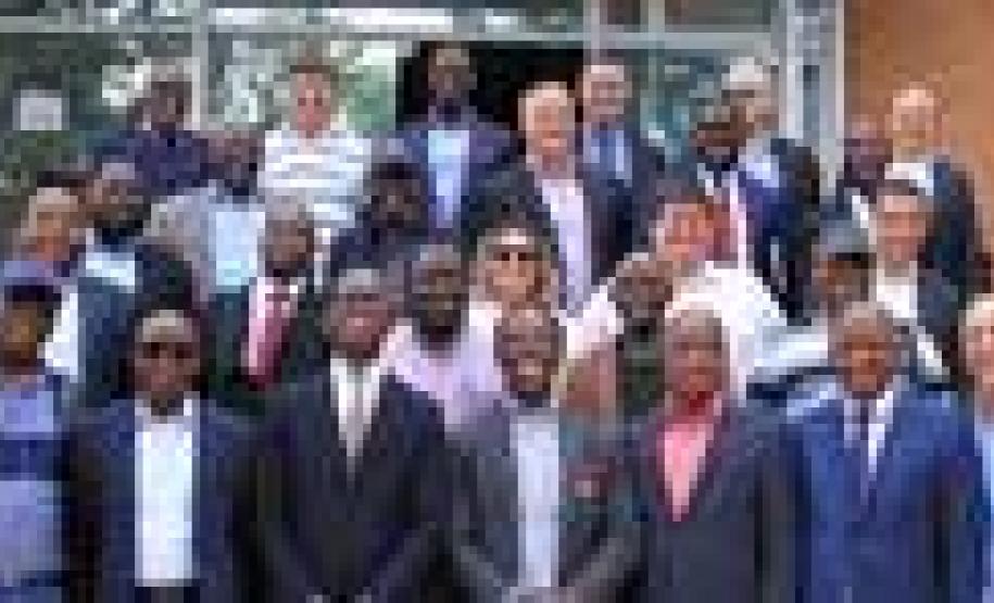 Comitiva da Nigeria e secretario João Carlos Ortega