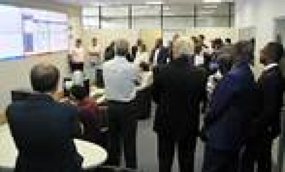 Comitiva visitou o CCO da Comec.