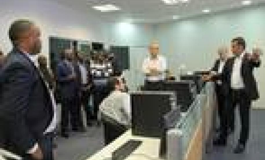 Comitiva visitou o CCO da Comec.