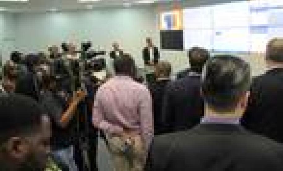 Comitiva visitou o CCO da Comec.